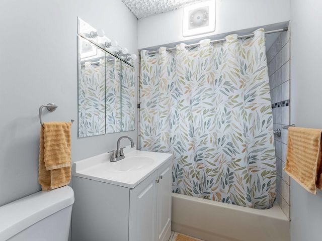 4231 W 118th Place, Alsip, IL 60803
