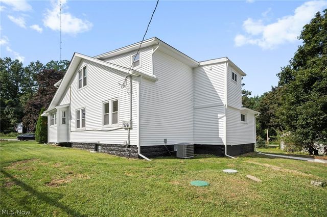 4597 Elyria Avenue, Lorain, OH 44055