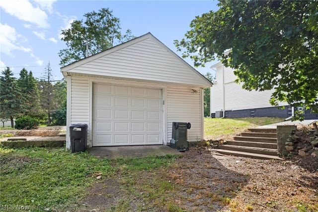 4597 Elyria Avenue, Lorain, OH 44055
