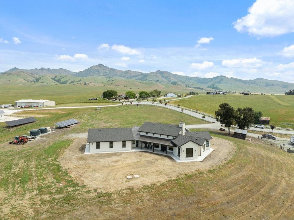 3000 Coppa Court, Hollister, CA 95023