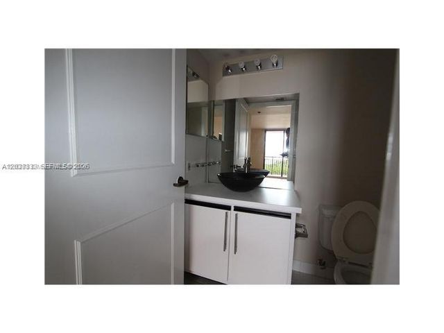 540 Brickell Key Drive 918, Miami, FL 33131
