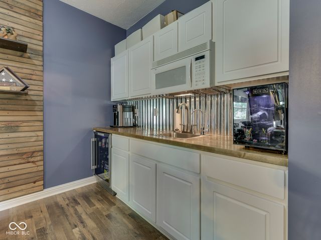 8345 Flat Branch Drive, Indianapolis, IN 46259
