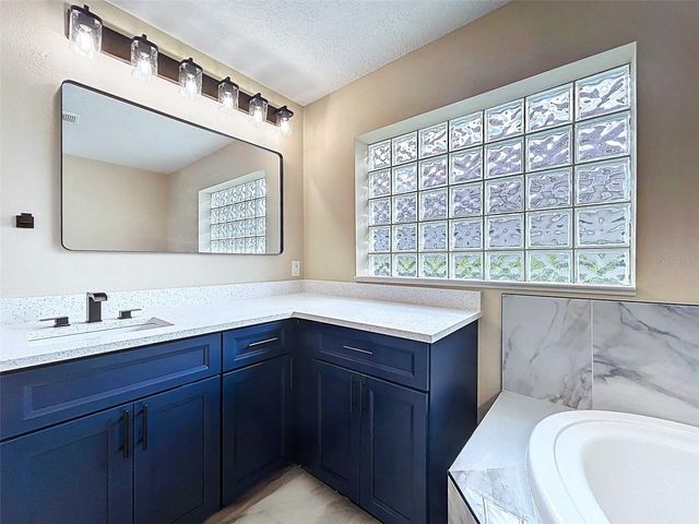 7703 BRITISH OPEN WAY, Lakewood Ranch, FL 34202