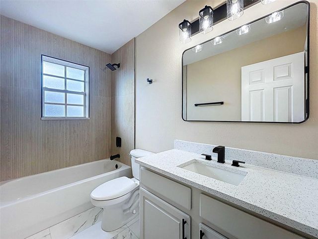 7703 BRITISH OPEN WAY, Lakewood Ranch, FL 34202