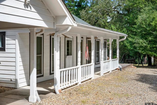 433 Knollwood Lane, Holly Lake Ranch, TX 75765