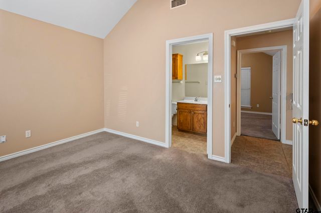 433 Knollwood Lane, Holly Lake Ranch, TX 75765