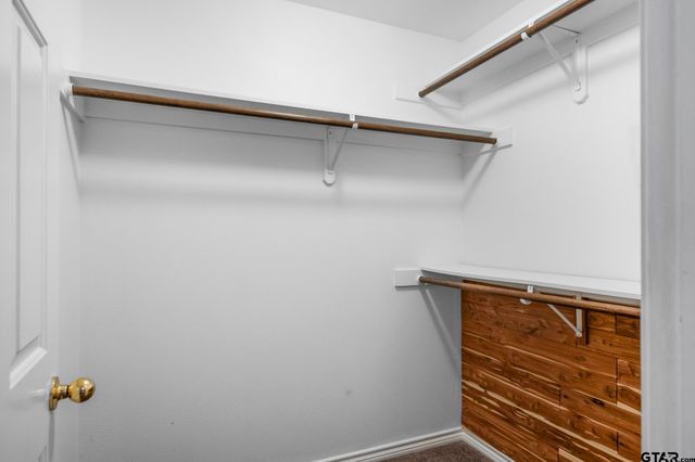 433 Knollwood Lane, Holly Lake Ranch, TX 75765