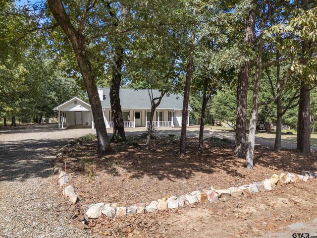 433 Knollwood Lane, Holly Lake Ranch, TX 75765
