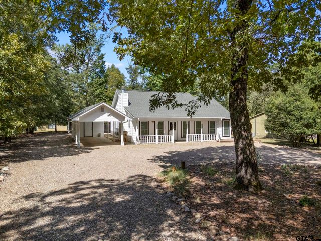 433 Knollwood Lane, Holly Lake Ranch, TX 75765
