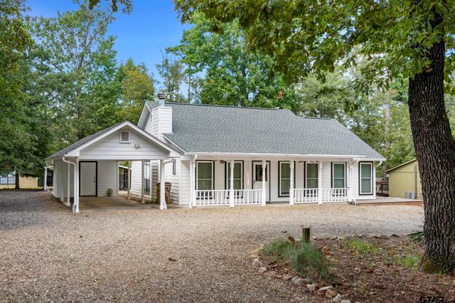 433 Knollwood Lane, Holly Lake Ranch, TX 75765