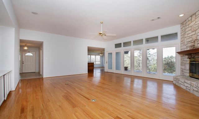 160 Lake Oaks Boulevard, Coldspring, TX 77331