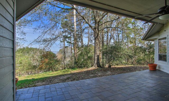 160 Lake Oaks Boulevard, Coldspring, TX 77331