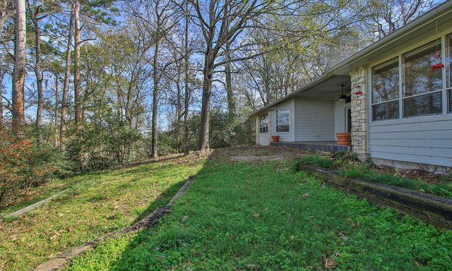 160 Lake Oaks Boulevard, Coldspring, TX 77331