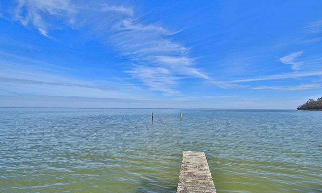 160 Lake Oaks Boulevard, Coldspring, TX 77331