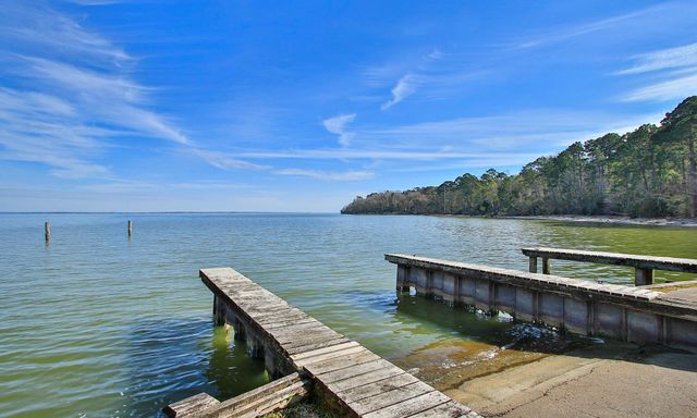 160 Lake Oaks Boulevard, Coldspring, TX 77331