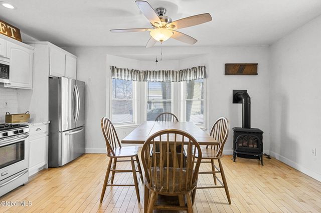 11 Hudson Street, Castleton-on-hudson, NY 12033