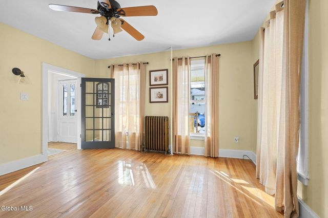 11 Hudson Street, Castleton-on-hudson, NY 12033