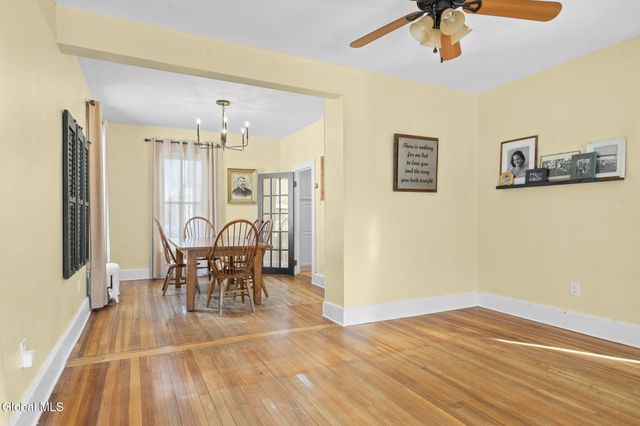 11 Hudson Street, Castleton-on-hudson, NY 12033