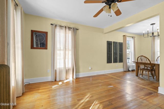 11 Hudson Street, Castleton-on-hudson, NY 12033