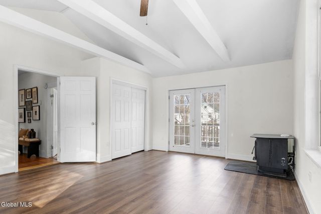 11 Hudson Street, Castleton-on-hudson, NY 12033