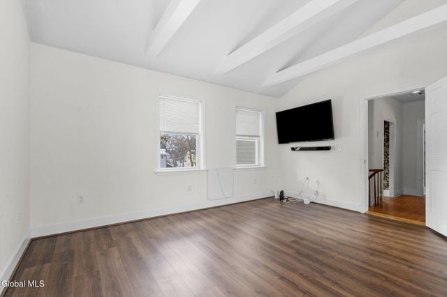 11 Hudson Street, Castleton-on-hudson, NY 12033