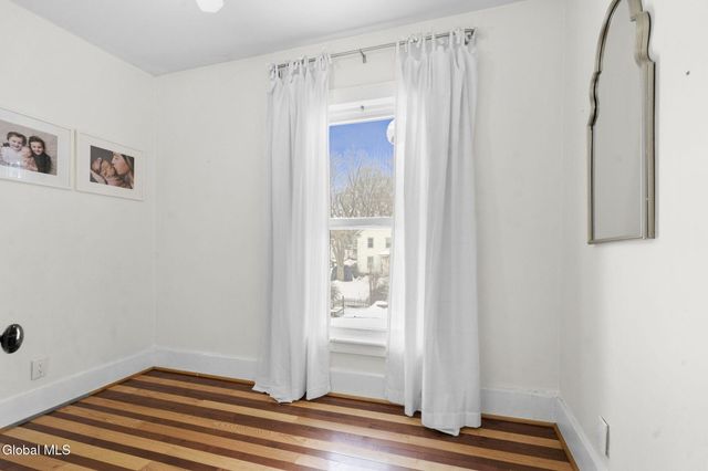 11 Hudson Street, Castleton-on-hudson, NY 12033