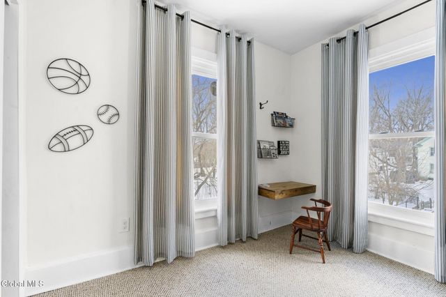 11 Hudson Street, Castleton-on-hudson, NY 12033