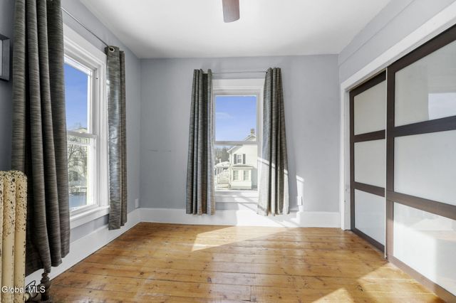 11 Hudson Street, Castleton-on-hudson, NY 12033