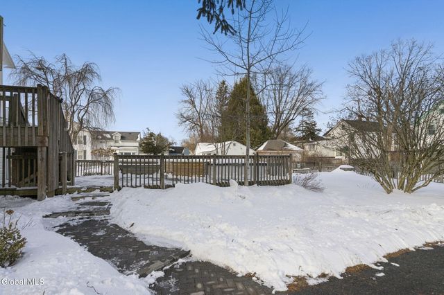 11 Hudson Street, Castleton-on-hudson, NY 12033