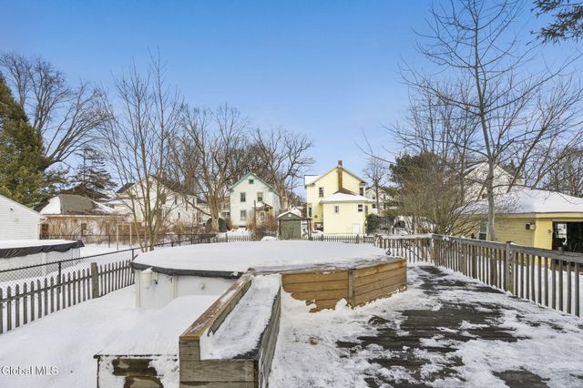 11 Hudson Street, Castleton-on-hudson, NY 12033