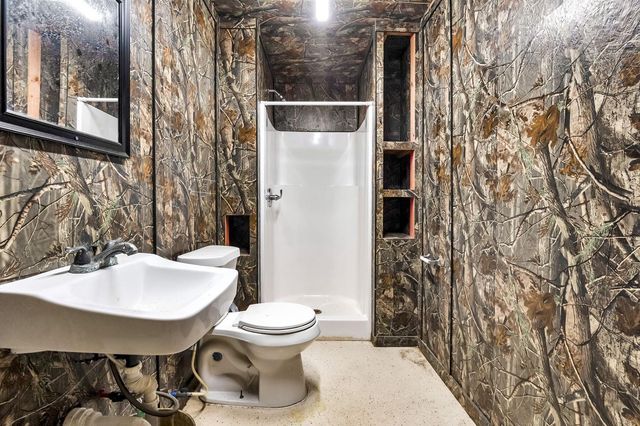 5063 Hwy 147, Zavalla, TX 75980