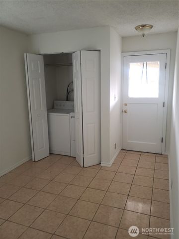 3123 SW Barton Street, Seattle, WA 98126