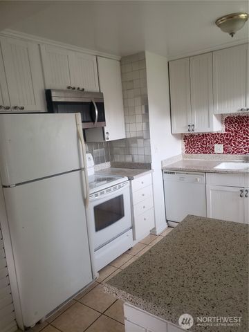 3123 SW Barton Street, Seattle, WA 98126