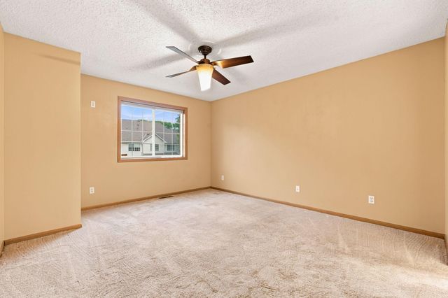 1863 Riverwood Drive 14, Burnsville, MN 55337