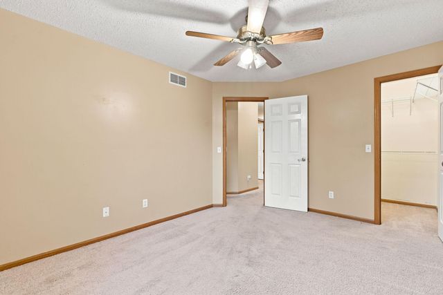 1863 Riverwood Drive 14, Burnsville, MN 55337