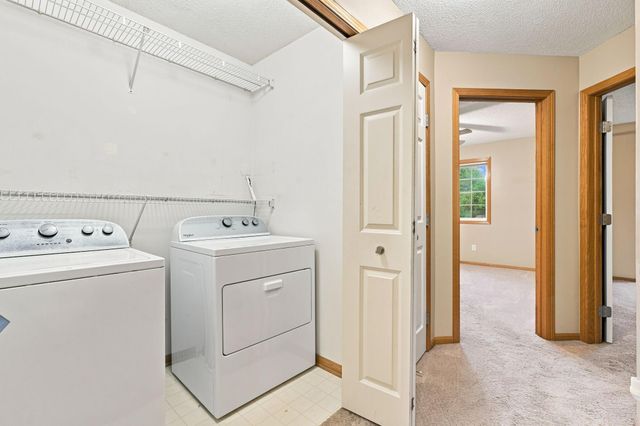 1863 Riverwood Drive 14, Burnsville, MN 55337