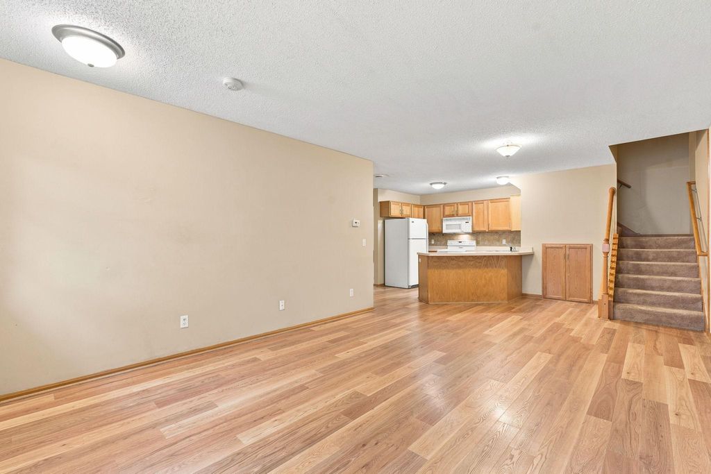 1863 Riverwood Drive 14, Burnsville, MN 55337 — photo 4
