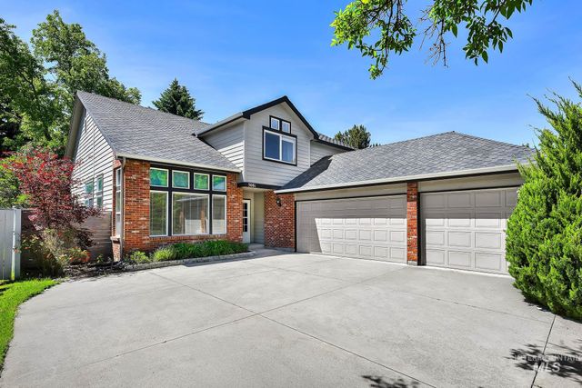 5081 N Marsh Ave, Garden City, ID 83714