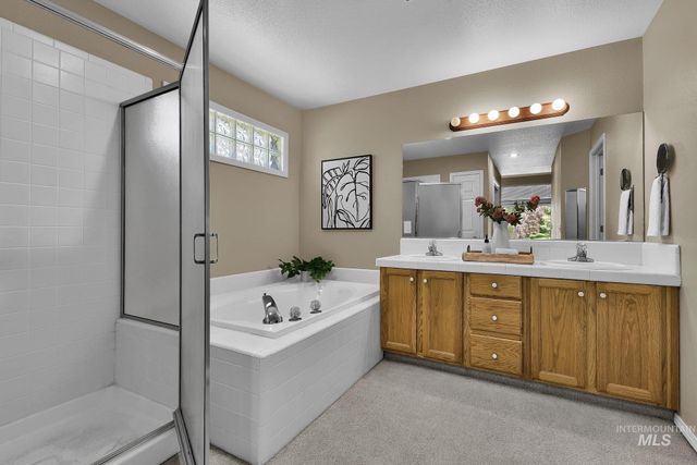 5081 N Marsh Ave, Garden City, ID 83714