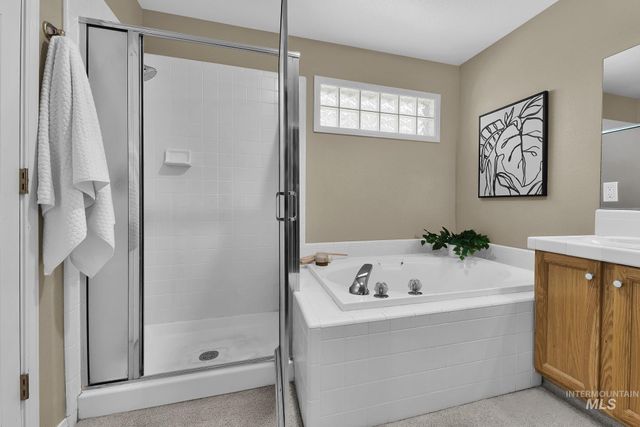 5081 N Marsh Ave, Garden City, ID 83714
