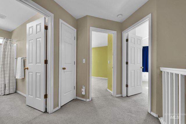 5081 N Marsh Ave, Garden City, ID 83714
