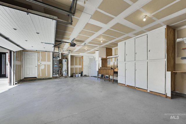 5081 N Marsh Ave, Garden City, ID 83714