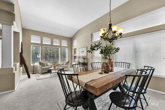 5081 N Marsh Ave, Garden City, ID 83714