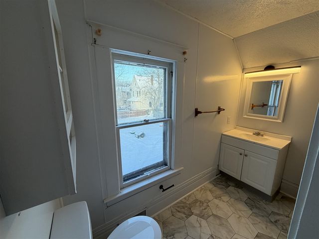 612 Oak Street, Kalamazoo, MI 49007