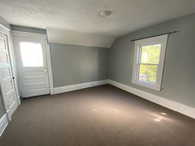 612 Oak Street, Kalamazoo, MI 49007