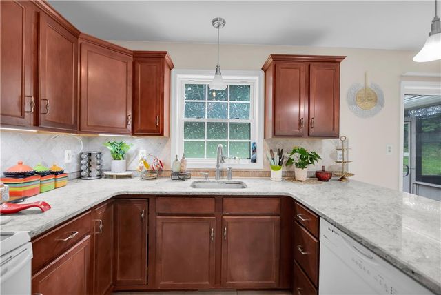 312 Reagan Drive, East Stroudsburg, PA 18301