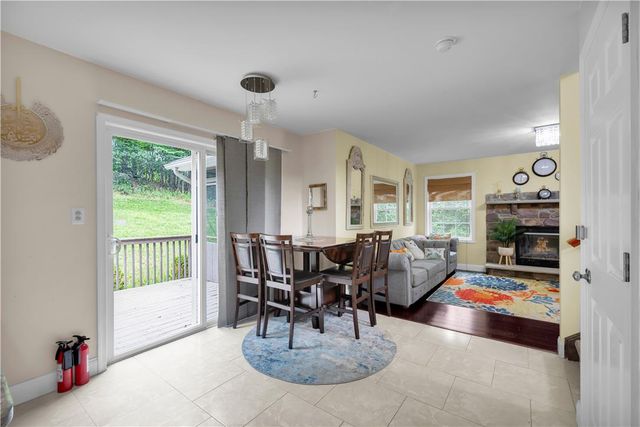 312 Reagan Drive, East Stroudsburg, PA 18301