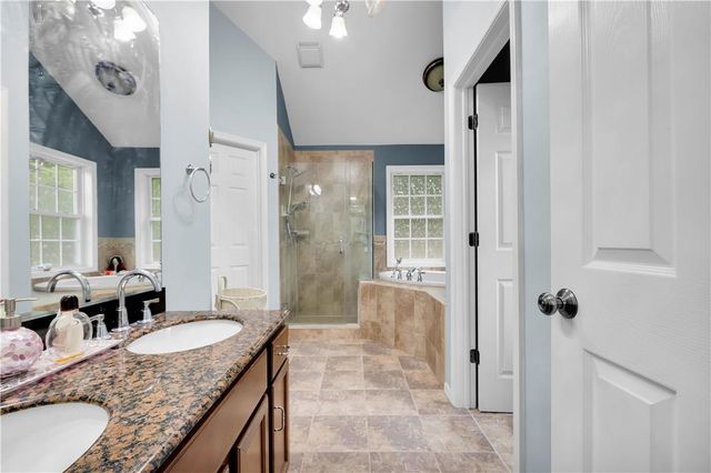 312 Reagan Drive, East Stroudsburg, PA 18301