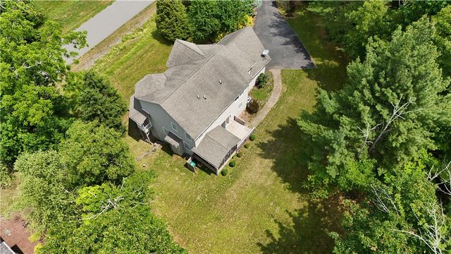 312 Reagan Drive, East Stroudsburg, PA 18301