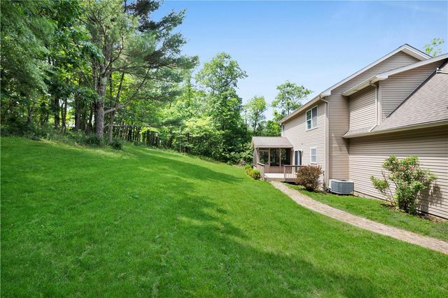 312 Reagan Drive, East Stroudsburg, PA 18301